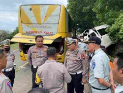Jasa Raharja Jamin Seluruh Korban Tabrakan Bus Surabaya  Indah dan Travel Pancasari di Sumbawa Barat