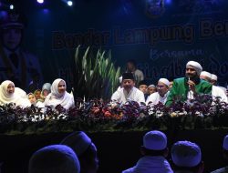 Warga Bandar Lampung Bersholawat Bersama Habib Syech Bin Abdul Qodir Assegaf