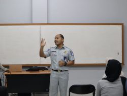 Lebih Dekat Dengan Generasi Emas Melalui Program Jasa Raharja Mengajar