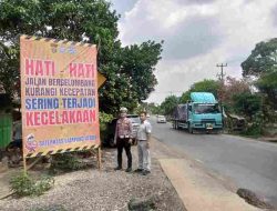 Tindak Lanjut Program FKLL Jasa Raharja Bersama Mitra Pasang Banner Pesan Keselamatan Berlalu Lintas di Beberapa Titik Rawan Kecelakaan Wilayah Lampung Utara