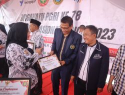 PGRI Bandar Lampung Beri Penghargaan PWI Lampung