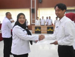 Walikota Serahkan SK ke 388 PPPK Tahun 2023