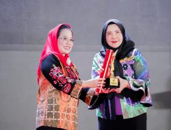 Kembali Ukir Prestasi, Walikota Eva Terima Penghargaan dari Kemenkop UKM