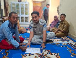 Berikan Pelanayan Terbaik Jasa Raharja Serahkan Santunan kepada Keluarga Korban Kecelakaan Siswa SMA di Menggala