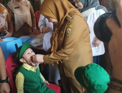Pemkot Bandarlampung Berikan PIN Polio Untuk Anak-Anak