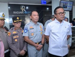 Wamen BUMN dan Dirut Jasa Raharja Tinjau Penanganan Korban  Kecelakaan Tol Cipularang di Radjak Hospital