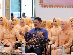 Ketua Umum DWP Pusat Kukuhkan Hanita Farial Firsada sebagai Ketua Dharma Wanita Persatuan Provinsi Lampung Masa Bhakti 2024-2029