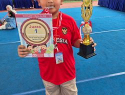 Athar Alkhalifi Pelajar SDN 2 Teladan Raih Juara I Lomba  Mewarnai Ibu & Anak  yang Digelar IKBL