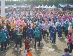 Senam “Payu Kidah” Meriahkan HUT KORPRI ke-54 dan Peringatan Hari Ibu ke-97 di Lapangan Korpri