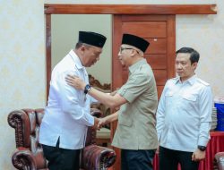 Gubernur Rahmat Mirzani Djausal Serahkan Surat Penugasan sebagai Plt kepada I Komang Koheri sebagai Bupati Lampung Tengah