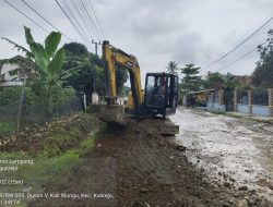 Antisipasi Terhambatnya Mobilitas Warga Selama Puncak Musim Hujan dan Ramadan, Pemprov Lampung Tutup Jalan Berlubang