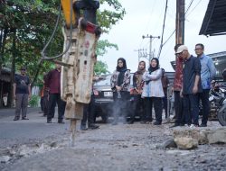 Wali Kota Perbaiki Jalan HRM Mangubdiprojo Kedamaian