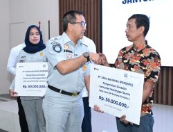 Jasa Raharja Serahkan Santunan kepada Ahli Waris Korban Kebakaran KM Mutiara Sentosa II