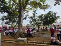 PTPN IV Regional VII  Meriahkan HUT RI dengan  Jalan Sehat dan Peduli UMKM